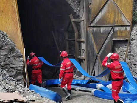 custom polyurethane high-pressure layflat hoses.jpg