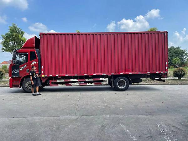 Loading of 6 Inch TPU Deep Well Hoses